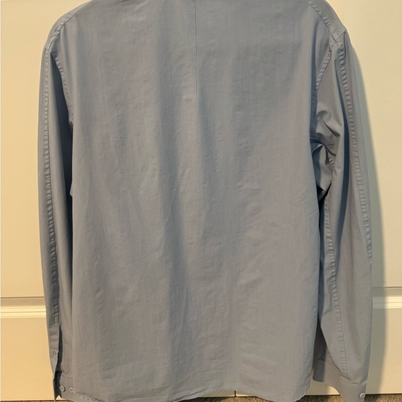 Lululemon Commission Long-Sleeve Button down shirt - Large 23” - Blue Linen - Picture 2 of 4